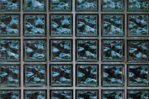 glass blocks arranged horizontally